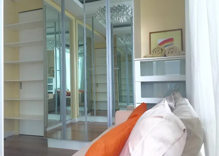 Elegant 2br In Upscale Bgc Fast Wifi Apartment