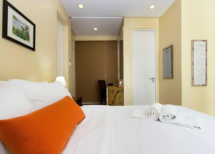 Elegant 2br In Upscale Bgc Fast Wifi * Manila