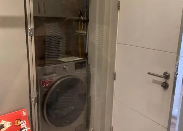 Elegant 2br In Upscale Bgc Fast Wifi